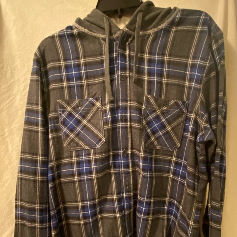 BRAND NEW men’s Unionbay flannel hoodie.